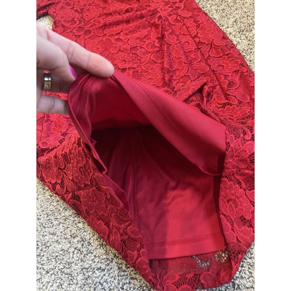 Tahari Arthur Levine Sz 10 Red Lace Cocktail Dress Side Sleeve Ruching Lined - Picture 10 of 11